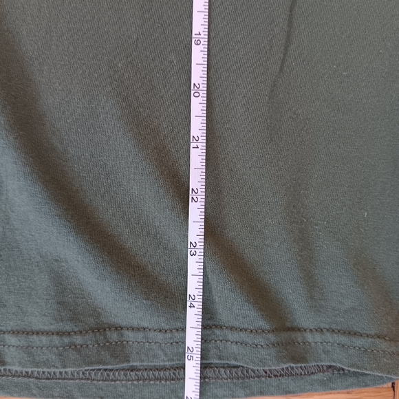 Gildan Green Short Sleeve Tee with Hand Design - Picture 8 of 9